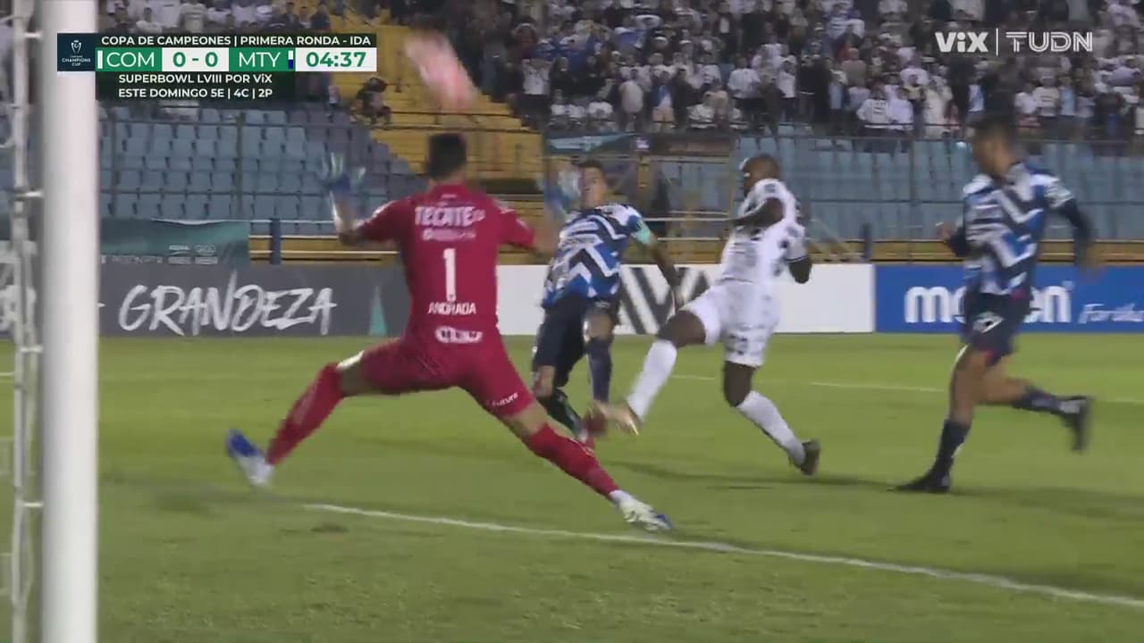 ¡Responde Comunicaciones! Anangonó falla en doble remate a puerta