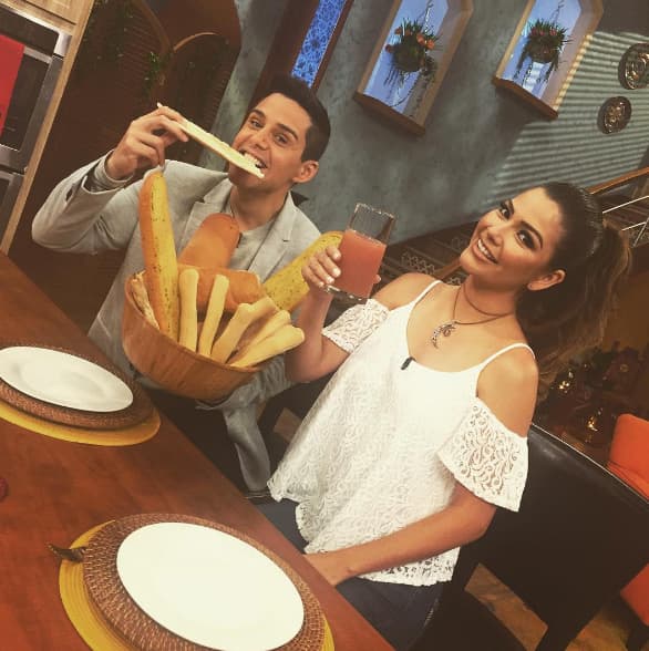 Alejandro Chabán: "Desayunando en @despiertamerica por @univision". (Mayo 13, 2016)