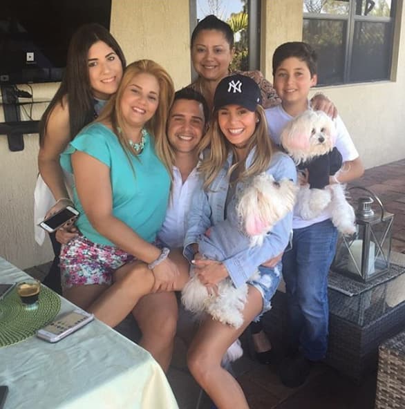 Alejandro Chabán: "Consintiendo a Mamá". (Mayo 8, 2016)