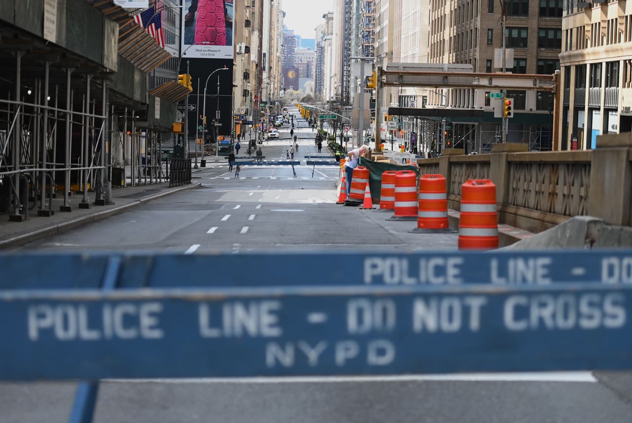 Las calles son las siguientes:
<ul>
 <li style="box-sizing: border-box; margin-bottom: 10px;">Manhattan, en Park Avenue, de la calle 28 a la 34.</li>
 <li style="box-sizing: border-box; margin-bottom: 10px;">Brooklyn, en Bushwick Avenue, entre Johnson y Flushing Avenues.</li>
 <li style="box-sizing: border-box; margin-bottom: 10px;">Queens, en la Avenida 34, entre las calles 73 a la 89.</li>
 <li style="box-sizing: border-box; margin-bottom: 10px;">Bronx, en Grand Concourse, entre East Burnside y la calle 184.</li>
</ul>