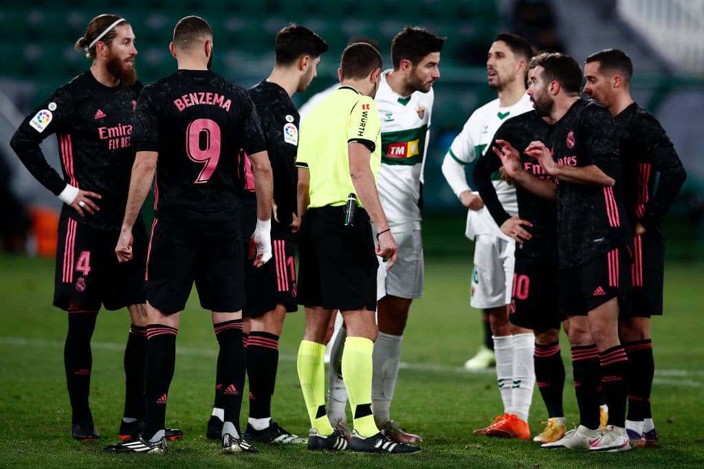 Real Madrid no puede con el Elche y cierran el año con empate 1-1. El primer gol cay´ó a favor del club 'merengue' por parte de Luka Modric, pero fue hasta el minuto 52 que, con un penal cobrado por Fidel Chaves, se igualó el marcador en la J16 de LaLiga.