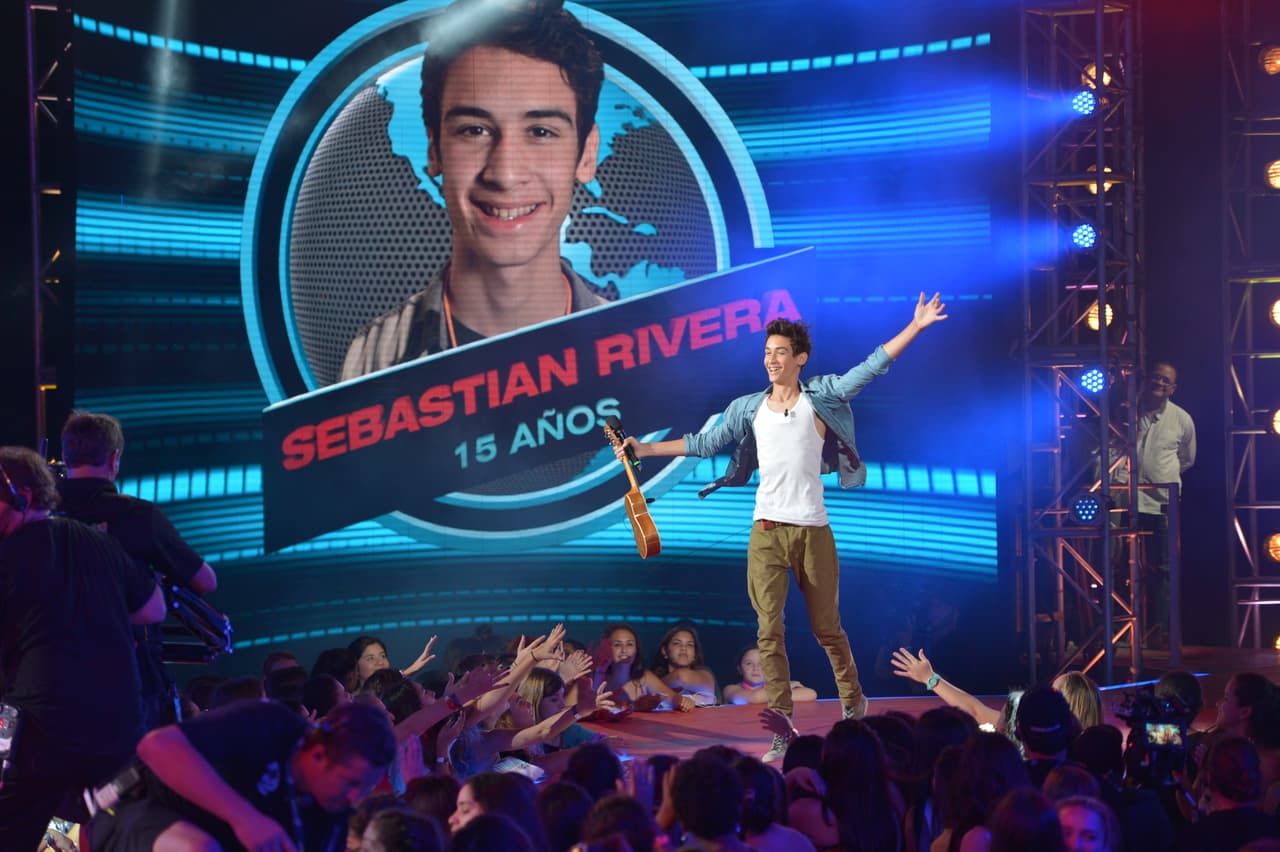 Sebas conquistó el corazón de todos con su talento y entrega en el escenario. Así recordamos sus primeras veces La Banda.