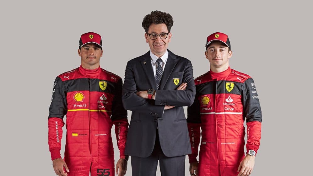 Ferrari reveló su interpretación de los revolucionarios reglamentos técnicos introducidos para 2022 con un lanzamiento digital del F1-75; los pilotos serán Carlos Sainz y Charles Leclerc.
