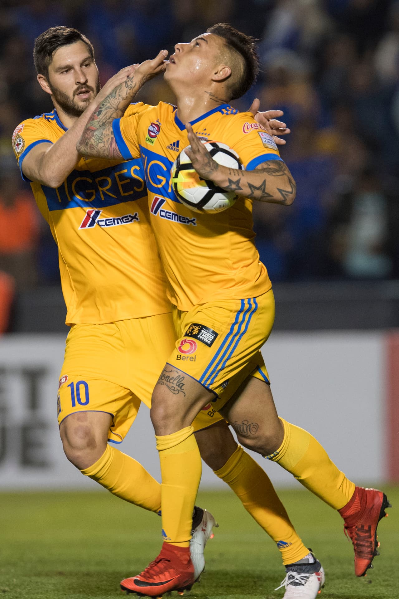 Llegaba, además, a diez goles en la temporada, siendo esta su segunda anotación en el campeonato internacional.