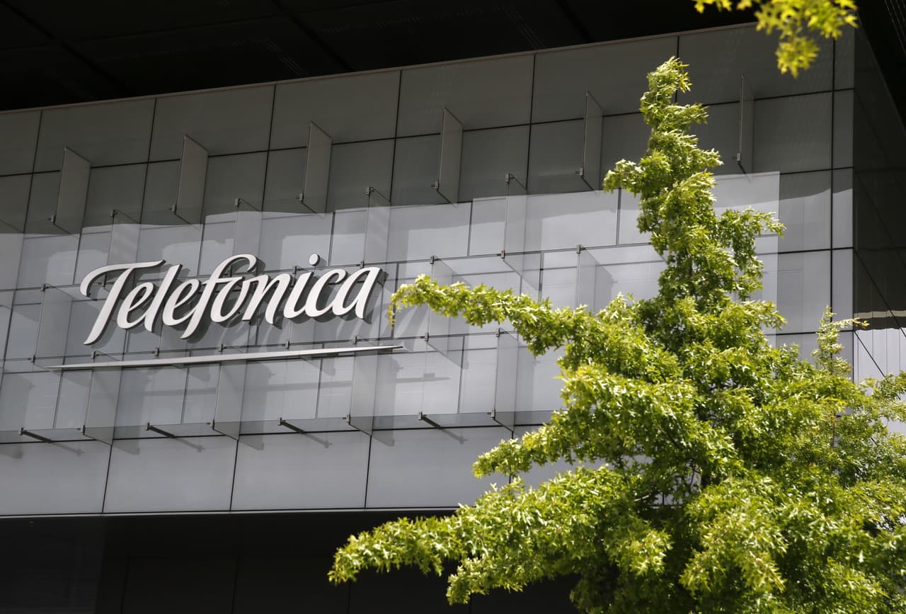 La empresa de telecomunicaciones española Telefónica, una de las afectadas. El Ministerio de Energía, Turismo y Agenda Digital de España ha confirmado que los ciberataques a compañías españolas, no han afectado "ni a la prestación de servicios, ni a la operativa de redes, ni al usuario".