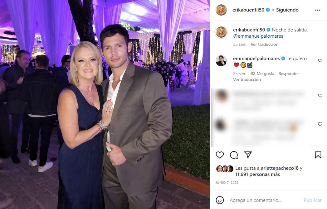 Erika Buenfil y Emmanuel Palomares en la premiere de la película 'El padre de la novia'.