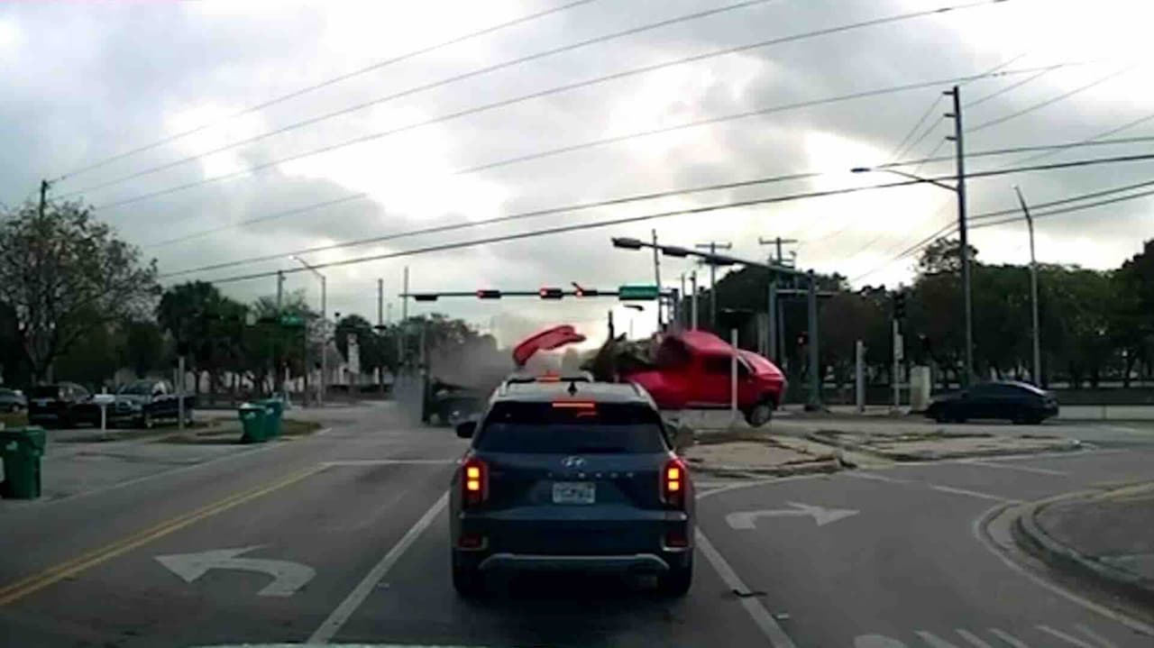 Madre cubana pide justicia tras muerte de su hijo en un accidente de tráfico en Miami-Dade