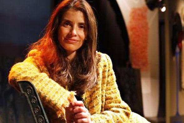 Fue así como regresó a su país para dar a luz a su hija Aurelia y para debutar como documentalista con 'Javier Pérez de Cuéllar, el imperturbable' (2006).