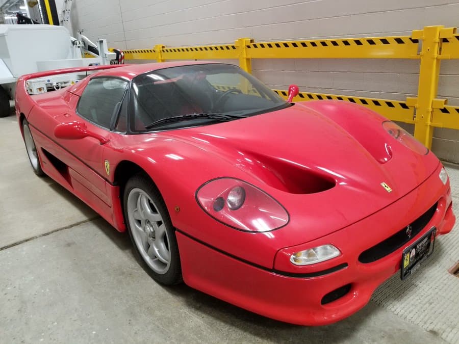 EEUU retiene un Ferrari de $1,949,699 y ahora lo reclaman en dos continentes