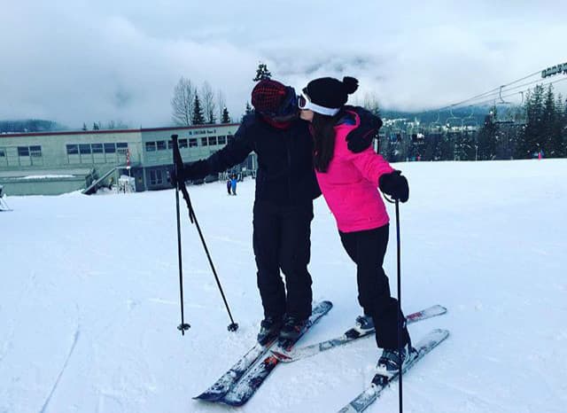 ¡Qué viva el amor! Ana y su amado están disfrutando a lo máximo estas vacaciones. ( 14 de enero, 2016)