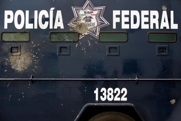 Esta organización ha recibido algunos golpes como la detención de 44 personas en 2009. Todos estos integrantes estaban reunidos en un bautismo en Morelia.