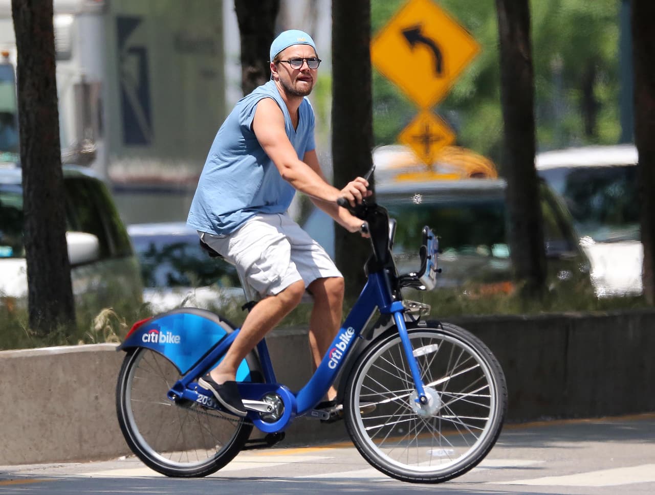 ¡Ve con cuidado, Leo!