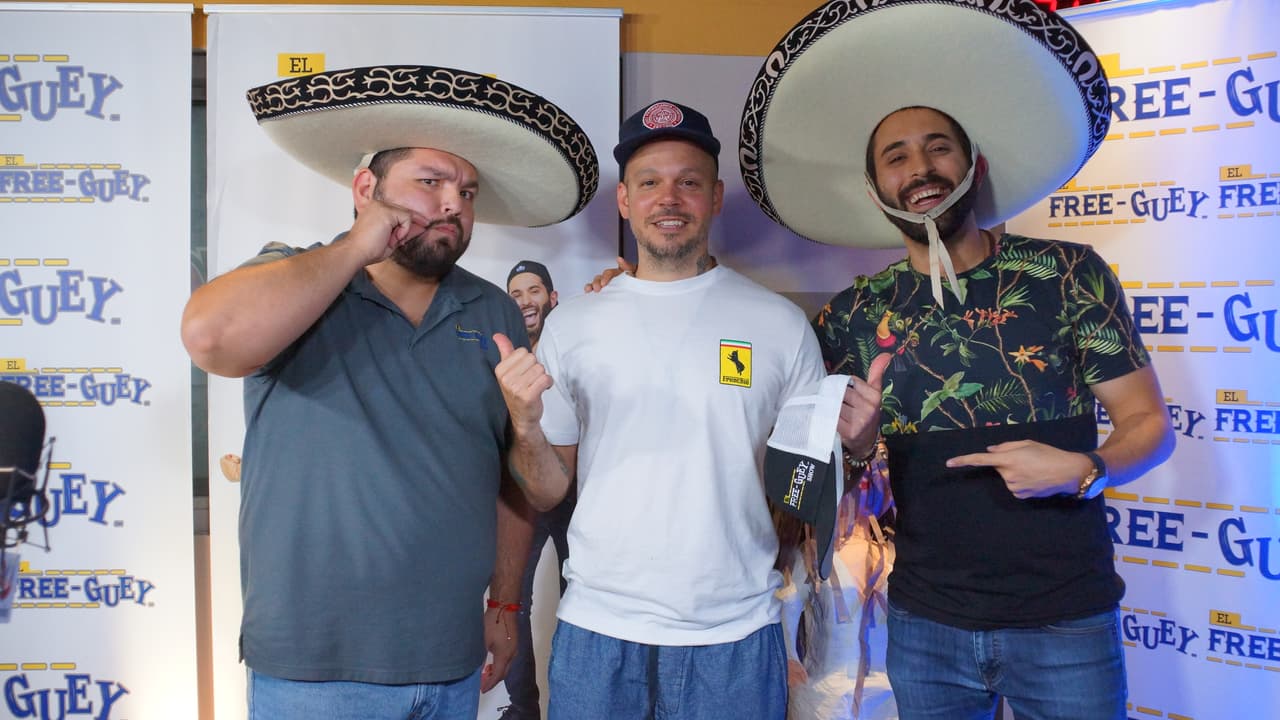 Residente se la pasó a todo dar con El Tambochi y El Compa Ivan.