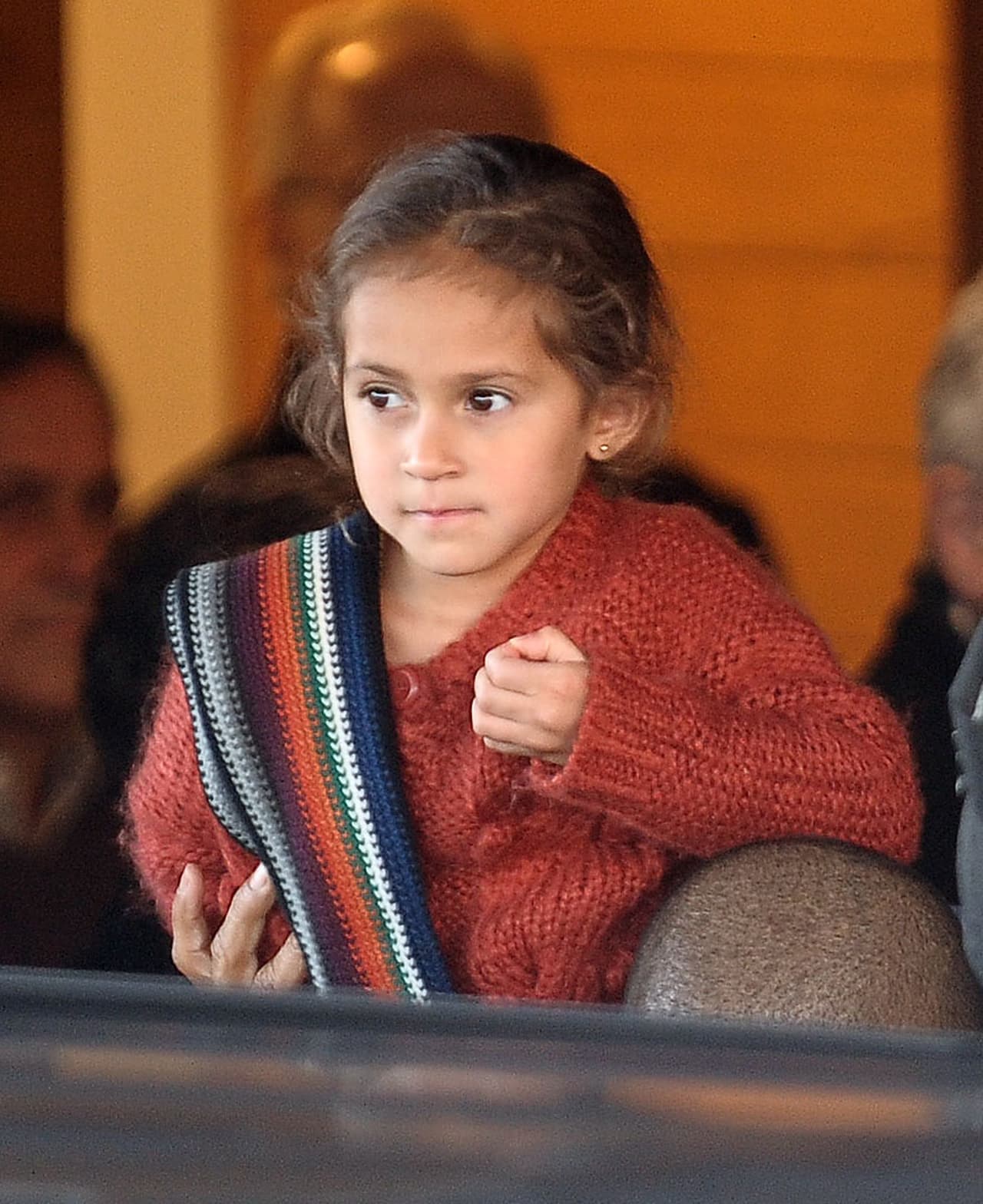 Desde temprana edad, Emme Maribel Muñiz ha tenido que aprender a lidiar con ser blanco de los reflectores de los paparazzi.