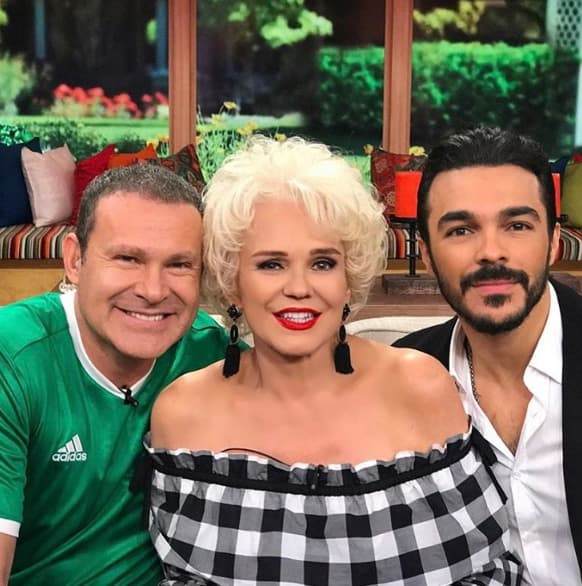 Shalim Ortiz, hijo de Charytín, se unió a esta chara para recordar a su padre, Don Elín.