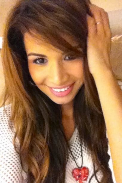 A través de las famosas fotos 'selfies' es como nuestra reina mantiene una estrecha relación con sus seguidores. Este tipo de fotos se han convertido en un fenómeno y no hay quién no se haya tomado una. Ahora puedes subir la tuya con el hashtag #NBLselfie para ganar un kit de belleza, los detalles aquí