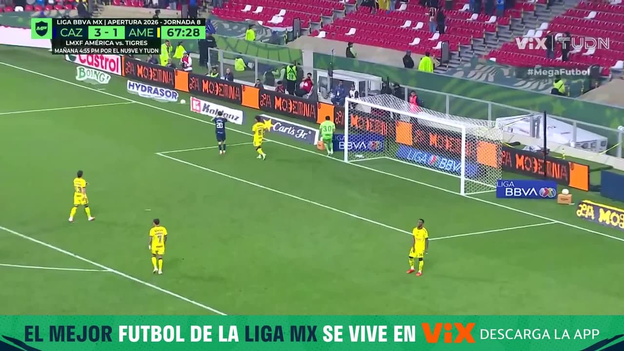¡Atajadón de Cota! América se salva del cuarto gol