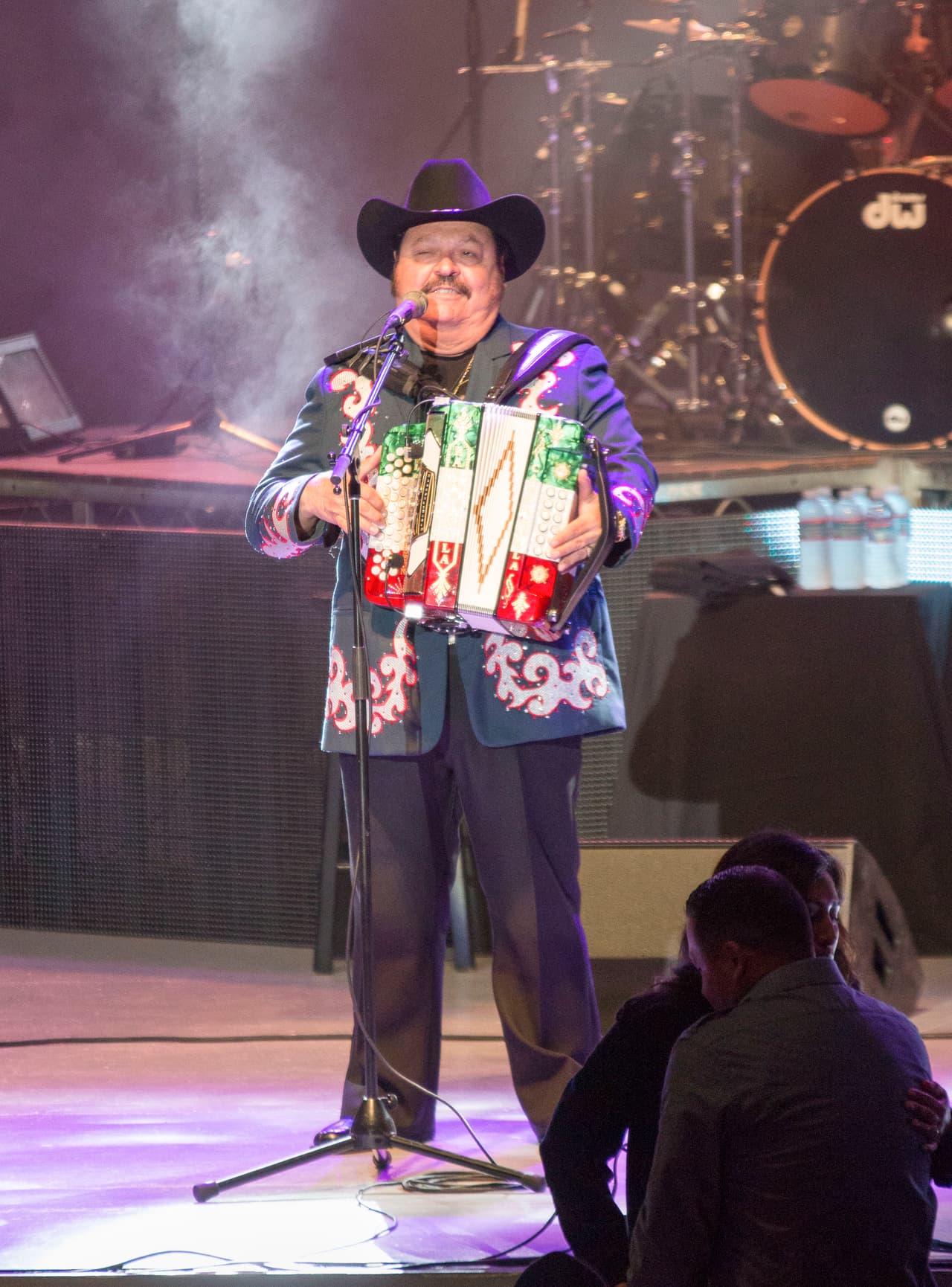 Ramón Ayala, el llamado ‘Rey del acordeón', fue detenido en una fiesta donde él cantaba para narcotraficantes, en diciembre de 2009 en Cuernavaca, México.