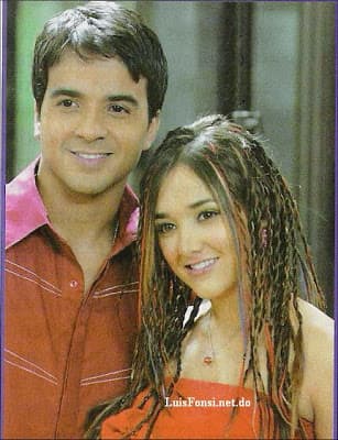 Fonsi empieza a tener proyección a nivel internacional participando con otros artístas como Olga Tañon y Christina Aguilera. Participó en varios festivales importantes y en el 2003 en la novela mexicana 'Corazones al límite' a lado de Sherlyn, Sara Maldonado y Aarón Díaz, descubriendo su faceta como actor.