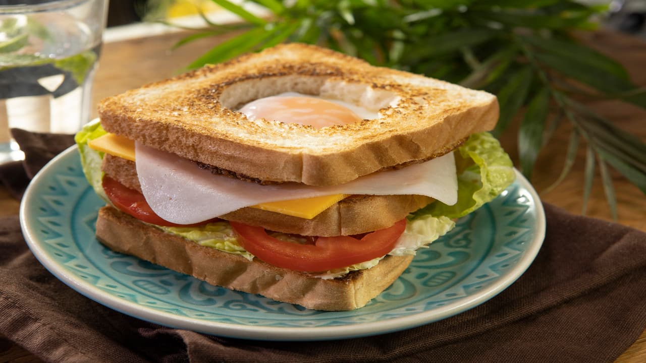 Sandwich con huevo