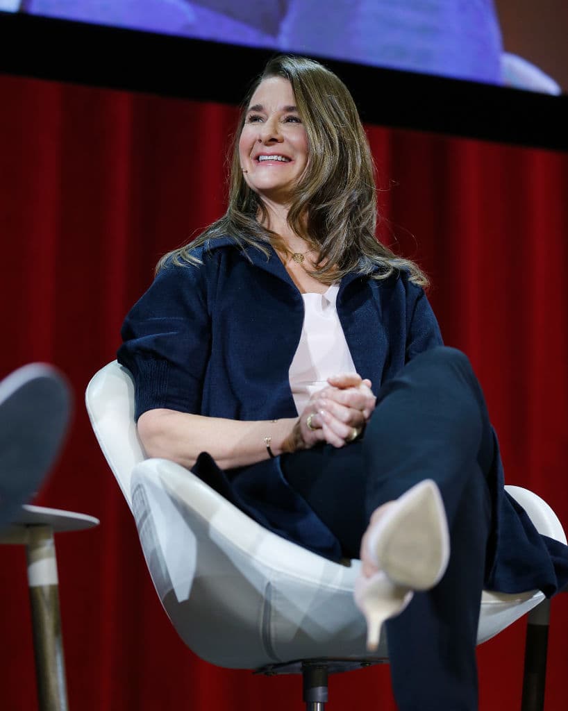 En 1994 se casaron y juntos tuvieron tres hijos. Sin embargo, el 3 de mayo de 2021 anunciaron su divorcio y, con ello, tuvieron que repartirse los bienes (obras de arte, un jet privado, residencias y una fortuna por encima de 130.000 millones de dólares) que forjaron durante 27 años juntos.