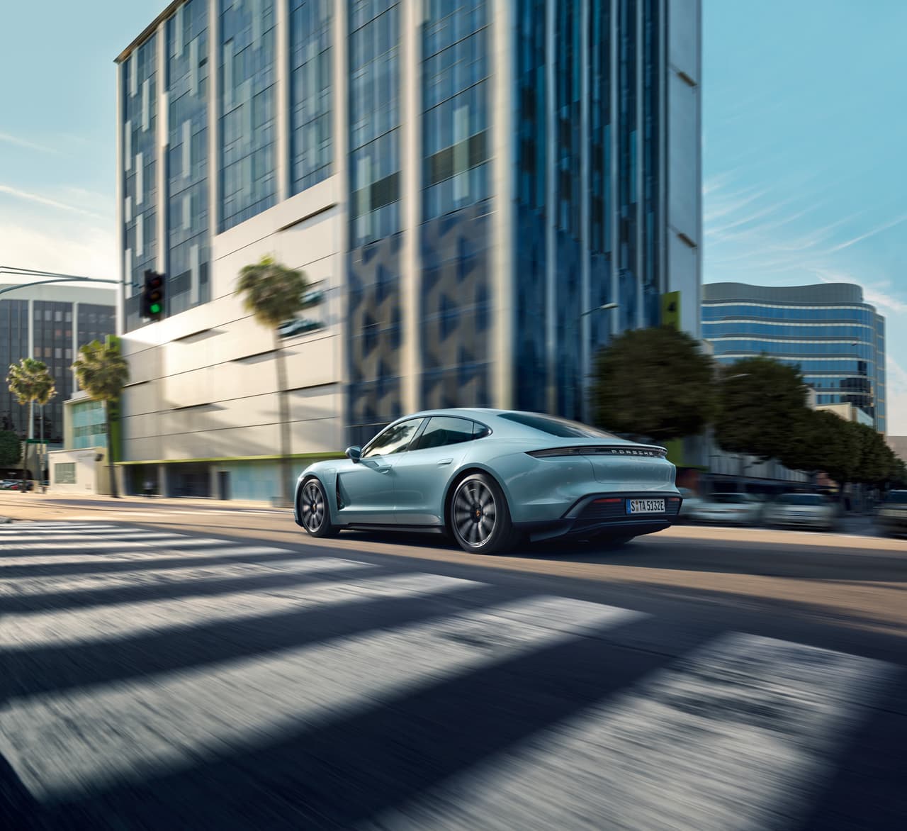 El primero monta una batería de 79.2 kWh de capacidad, mientras que el segundo equipa una de 92.3 kWh, igual al de las versiones Turbo y Turbo S.