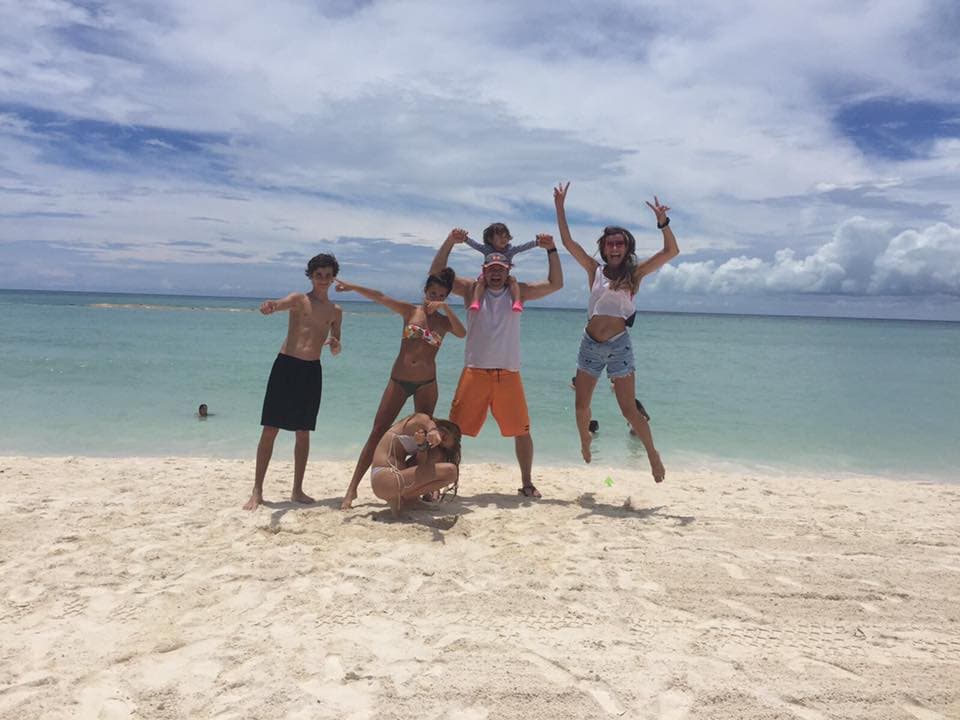 Alan agradece a la vida el poder vivir momentos como este con los que más ama.