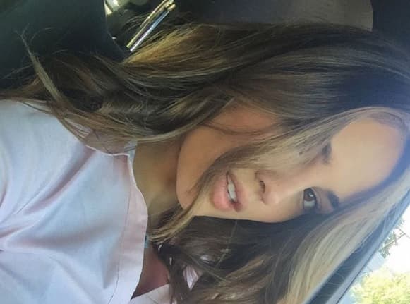 Y como sabe lo que tiene, bien que lo presume en redes.