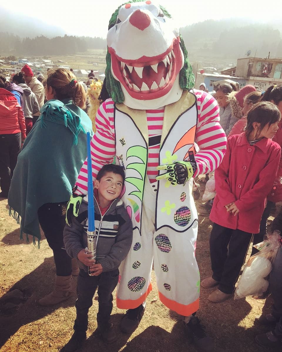 El Tibu Jarocho se convirtió en un ícono del futbol mexicano por sus diversas personalidades ¡Ahora homenajeó a Kobe Bryant y La Parka.