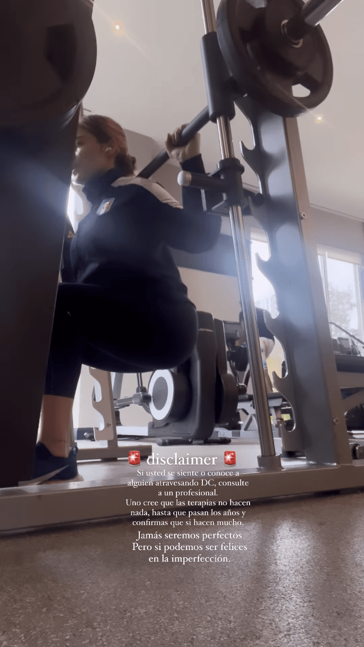 Migbelis Castellanos ha compartido su experiencia para concientizar a otros que, como ella, sufren este padecimiento: "Si usted se siente o conoce a alguien atravesando DC, consulte a un profesional. Uno cree que las terapias no hacen nada hasta que pasan los años y confirmas que sí hacen mucho. Jamás seremos perfectos, pero sí podemos ser felices en la imperfección”, escribió junto a esta fotografía, según reportó People en Español este 30 de agosto.
<br>