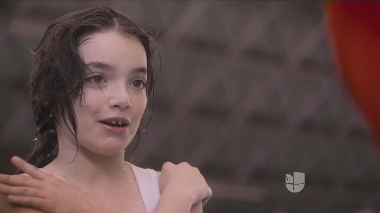 También de niña se apasionó por la natación, un deporte que la llevó a ser parte del representativo nacional.