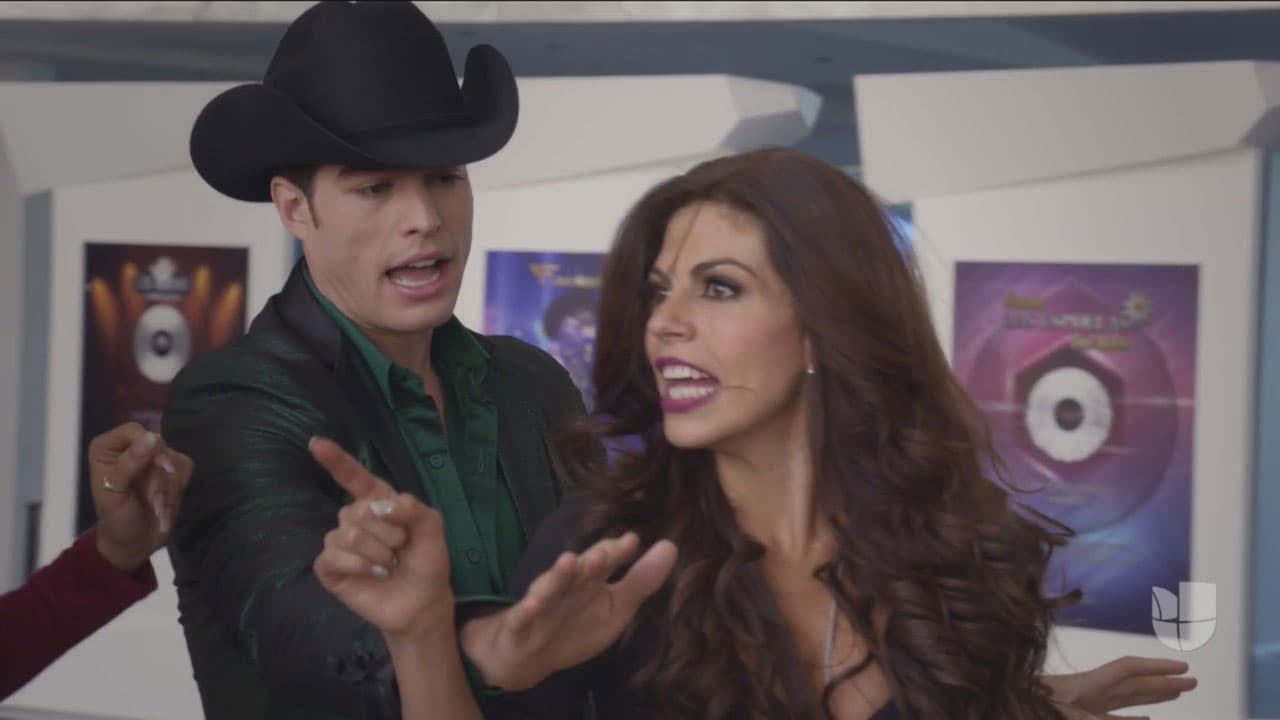 Danilo y Joe las separaron, pero ellas no dejaban de insultarse.