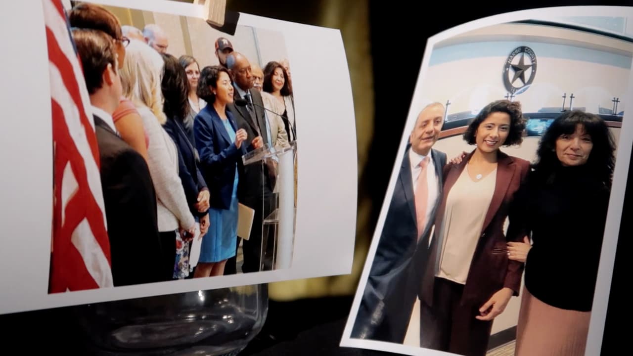 Estudió en Stanford la carrera de Ciencias Políticas, se graduó el mismo año que recibió la 
<b><a href="https://www.univision.com/temas/ciudadania">ciudadanía </a></b>estadounidense.