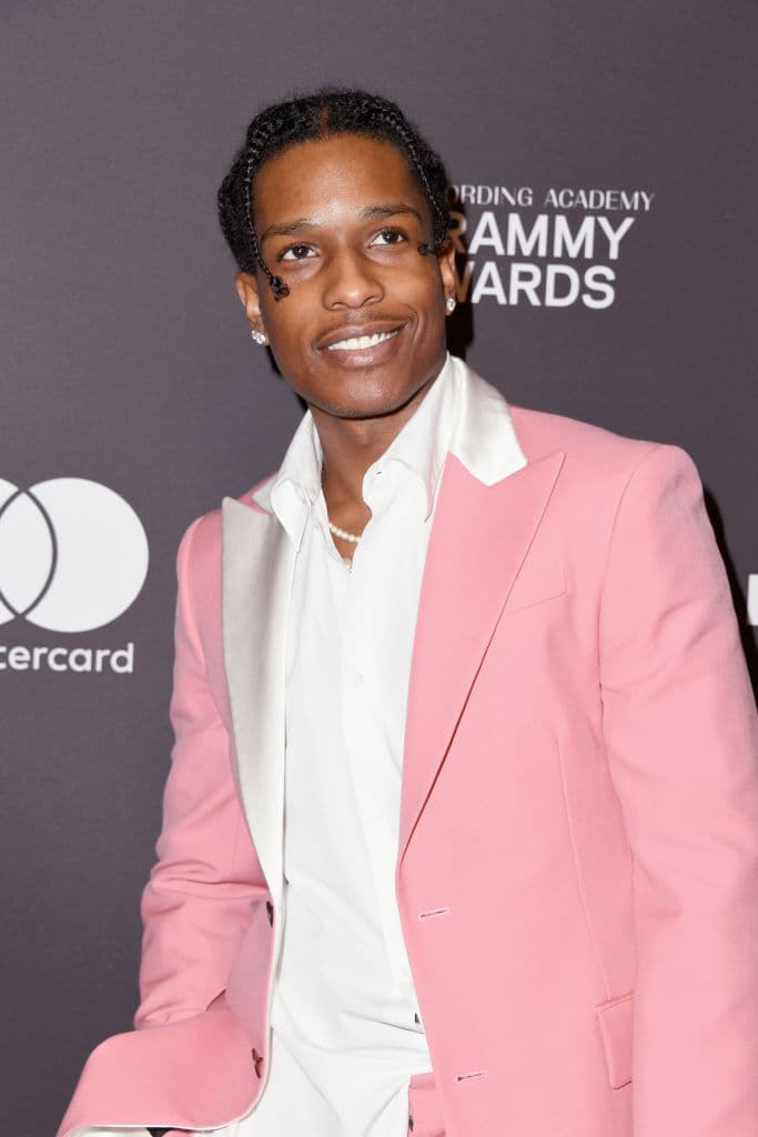 La mañana de este 2 de agosto se llevó a cabo en una corte de Estocolmo, Suecia, la tercera parte del juicio del rapero A$AP Rocky, cuyo nombre real es Rakim Mayers; y sus acompañantes Dave Rispers y Bladimir Corniel, quienes están siendo juzgados por asalto luego de una confrontación con un hombre en esa ciudad en junio pasado.