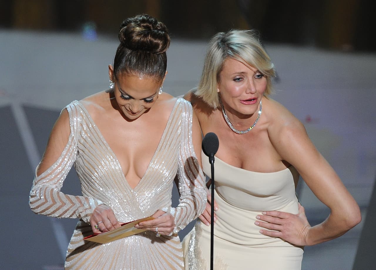 Alex Rodriguez mantuvo un noviazgo con Cameron Diaz mientras la actriz trabajaba a lado de JLo en la película 'What to Expect When You're Expecting'. Y curiosamente A-Rod es ahora la pareja actual de 'La Diva del Bronx'. Y aún así entre ellas sigue reinando una buena amistad...