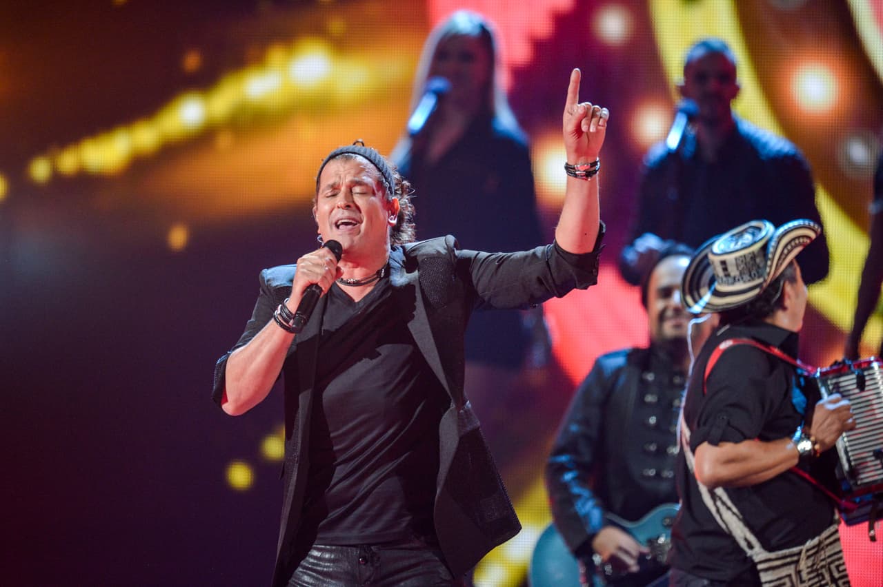 Carlos Vives recibió un homenaje inolvidable en Premio Lo Nuestro.