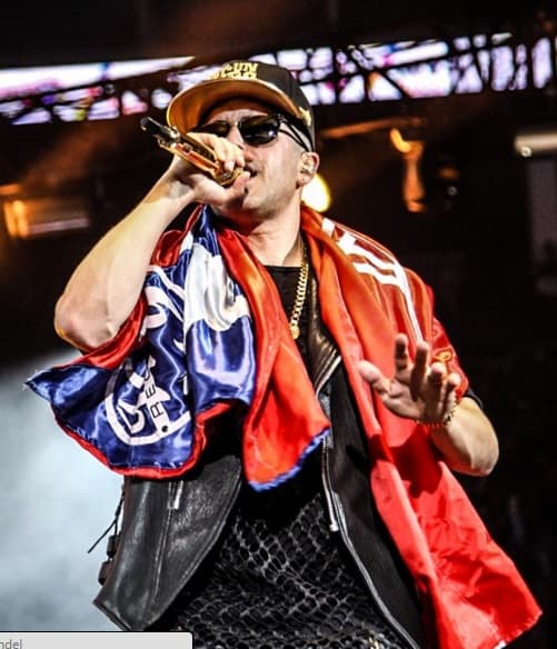 Y para dar un buen show, el glamour no debe fallar.