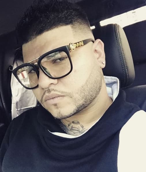 Se sabe que Farruko, al igual que varios ídolos del urbano, es adicto a las buenas marcas.