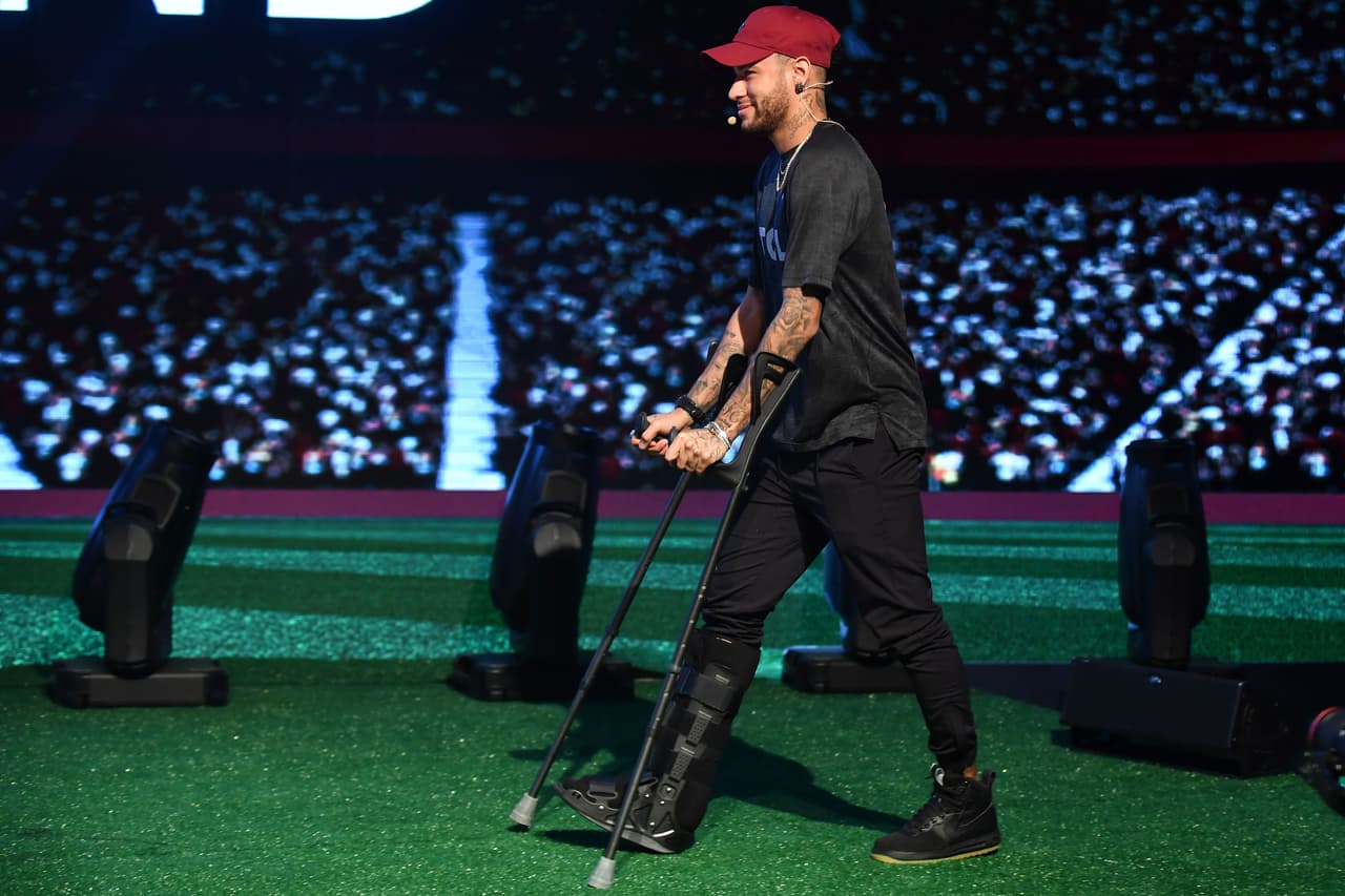 Neymar podría regresar a París en mayo