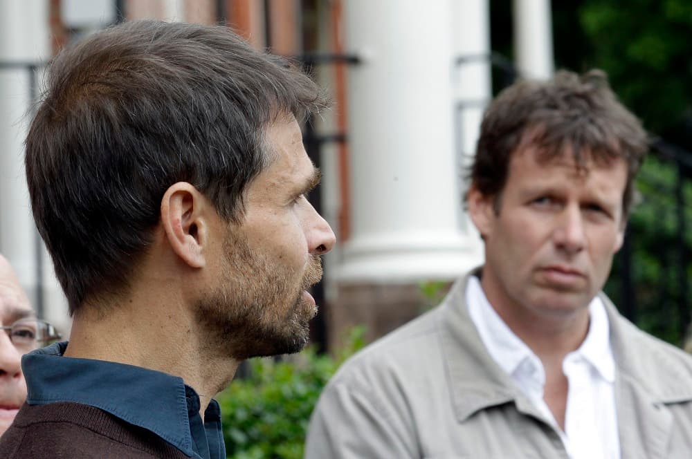 Sacerdote católico admite que abusó de 50 niños de una escuela, según documentos judiciales