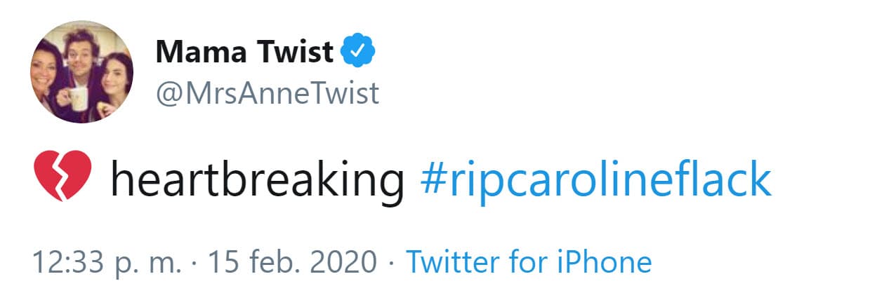 Pero quien sí lo hizo fue 
<b>la madre de Harry, Anne Twist</b>. El sábado 15 publicó en Instagram "Con el corazón roto. RIP (descanse en paz) Caroline".
<br>