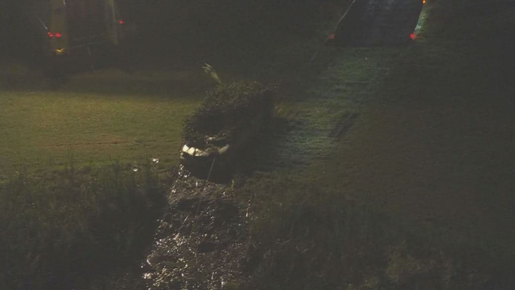 Según la policía, las jovencitas huían en un auto robado cuando cayeron en el estanque la madrugada del pasado 31 de marzo.