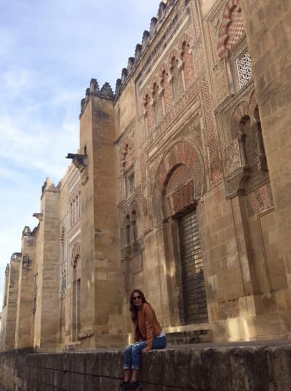Aquí la vemos desde el exterior de La Mezquita-Catedral de Córdoba.