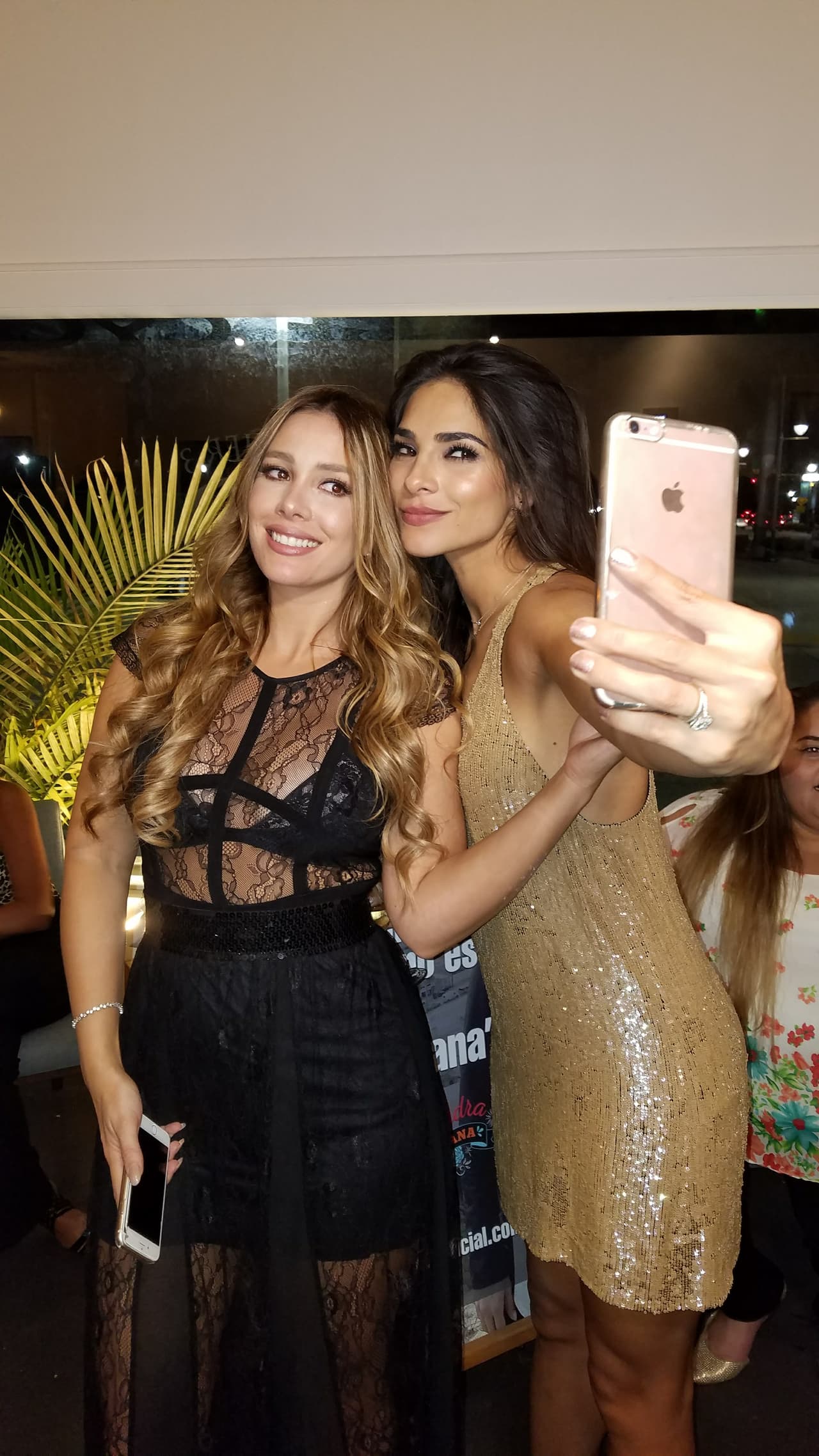 Elizabeth López ha sido una de las mejores amigas de Ale, se conocieron en el 2007 participando en Nuestra Belleza Latina.