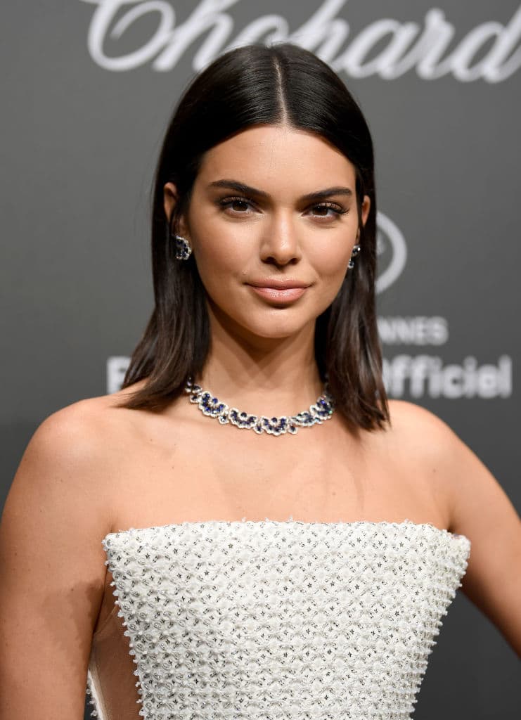 En febrero, 
<a href="https://www.yahoo.com/lifestyle/kendall-jenner-backlash-tequila-818-cultural-appropriation-221340990.html" target="_blank">Yahoo Life</a> publicó la declaración del 'bartender' Lucas Assis, quien señaló: "Hubo una falta de respeto por la cultura y la importancia del tequila para México [...] Usar su cultura e historia únicamente para obtener ganancias de capital es apropiación de la cultura".
