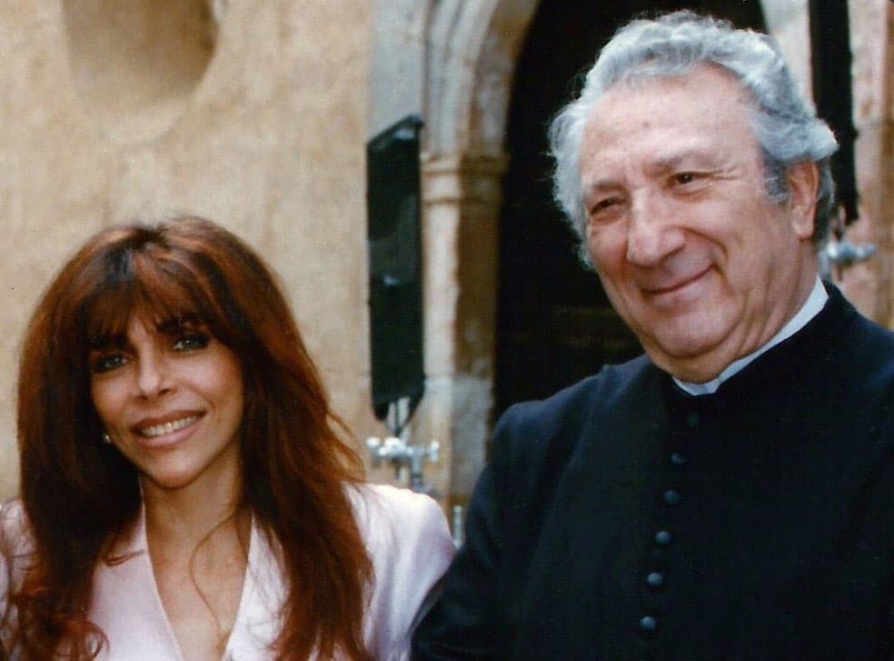 En 1997 encarnó al 'Padre Arceo' en 'Pueblo chico, infierno grande', en esta historia compartió créditos con 
<b><a href="http://www.univision.com/temas/veronica-castro">Verónica Castro</a></b>.