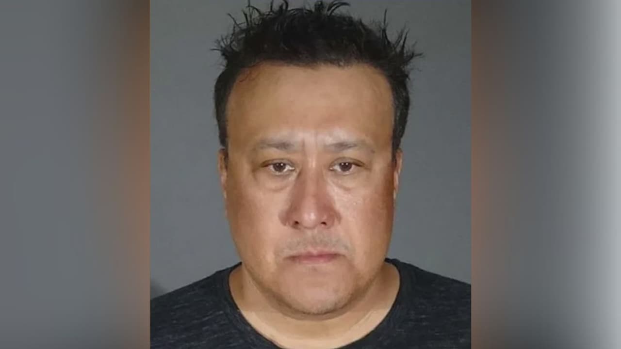 Distrito escolar tendrá que pagar $48 millones a seis víctimas de abuso sexual por parte de un maestro