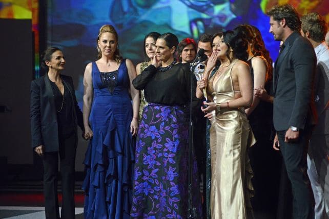 4. LA PRODUCCIÓN: Esta es la primera ocasión en la que Giselle González se desempeña como única productora y lo hace en una telenovela con las mujeres en el centro, producido por una mujer fuerte ella misma.