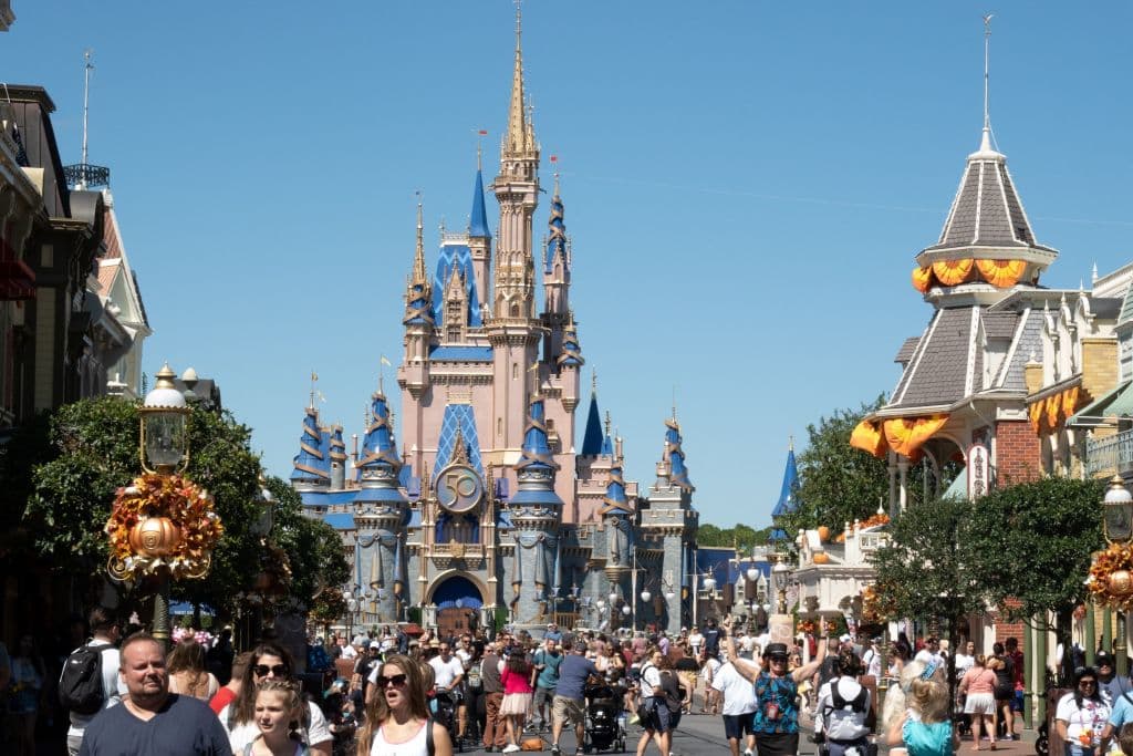 Disney World aumenta precios de las entradas de sus parques temáticos