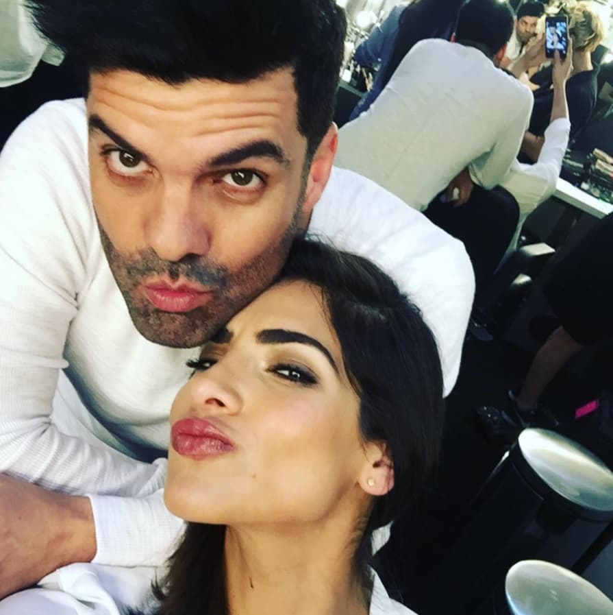 Alejandran y Aníbal son muy amigos, así lo explica Alejandra: “Siempre fuimos muy buenos amigos y yo creo que la clave del éxito de nuestra relación es que iniciamos como amigos”.